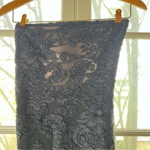 Body con black lace windsor dress